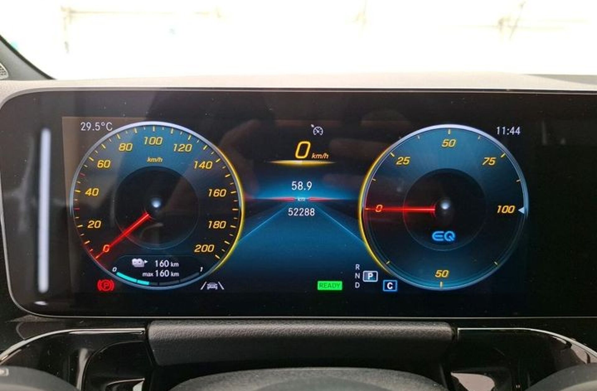 MERCEDES EQA 250+ AMG Line