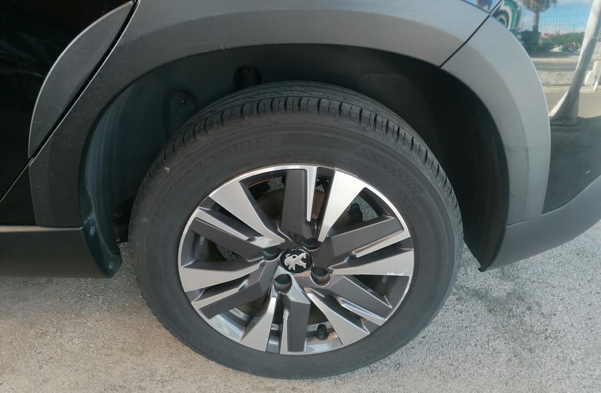 PEUGEOT 2008 1.2 PureTech Allure