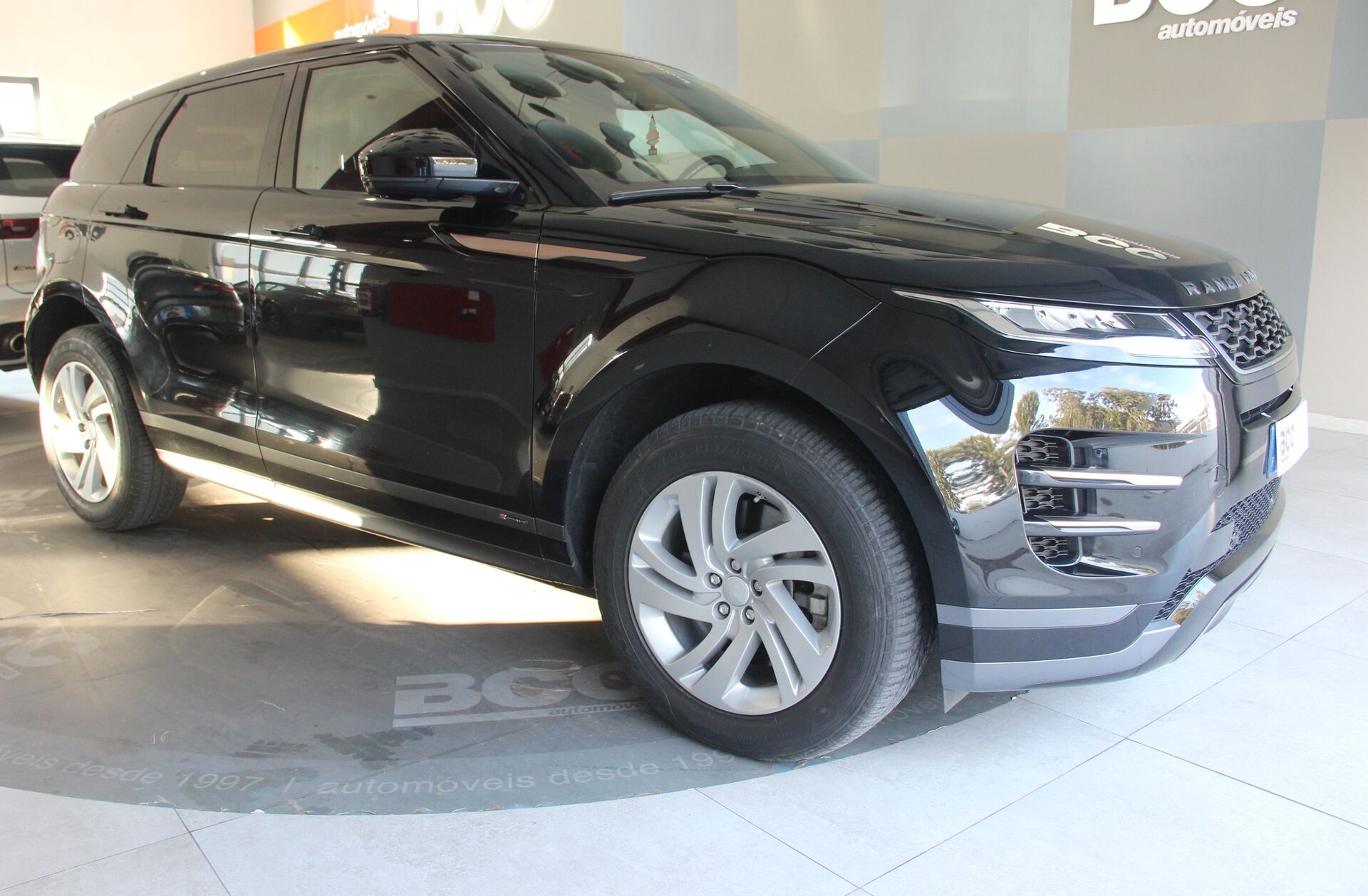 LAND ROVER Range Rover Evoque 2.0 D150 AWD R-Dynamic Auto