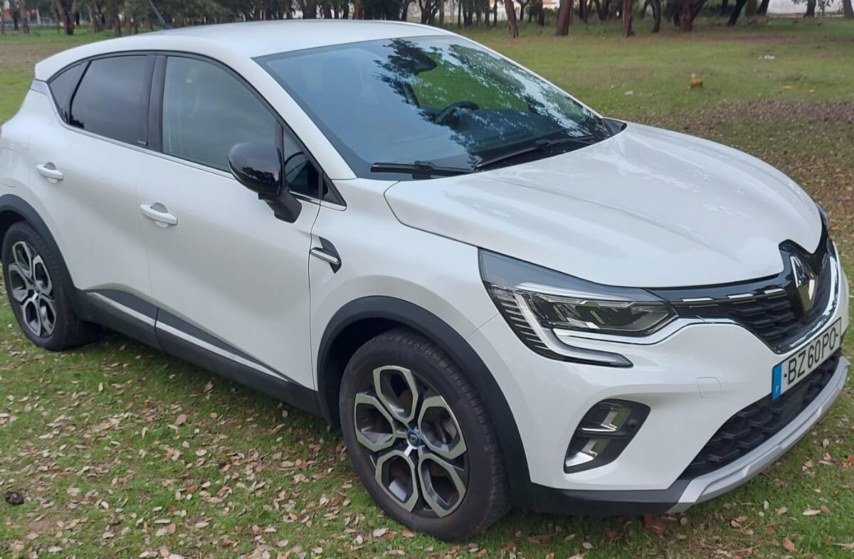 RENAULT Captur 1.6 E-Tech Plug-In Exclusive