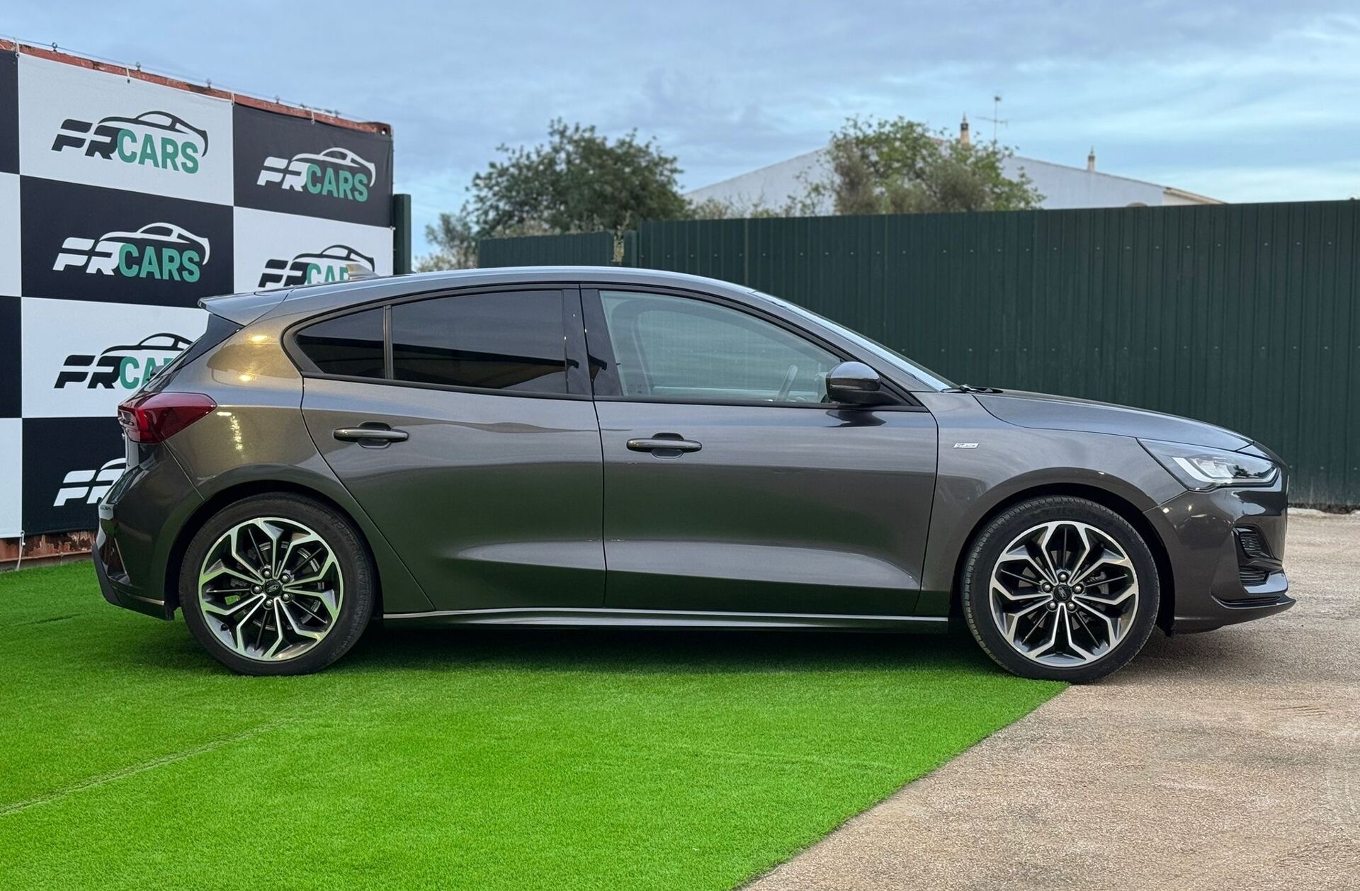 FORD Focus 1.0 EcoBoost MHEV ST-Line X Aut.