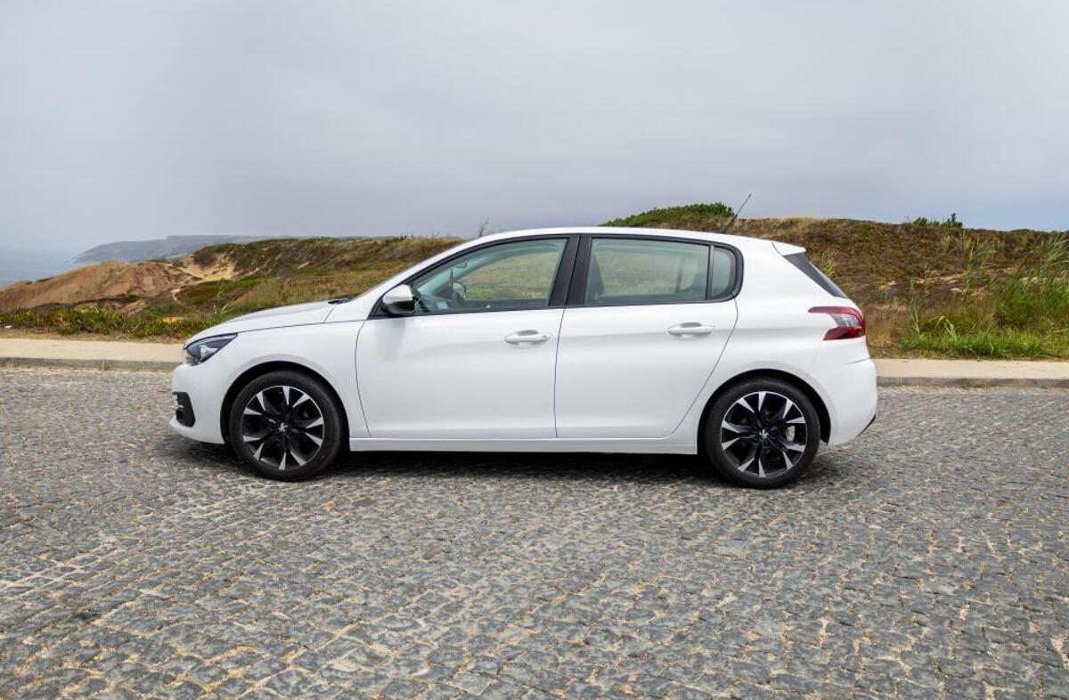 PEUGEOT 308 1.5 BlueHDi Allure