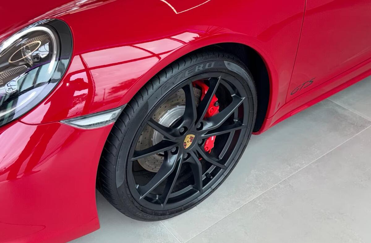 PORSCHE 911 Carrera GTS PDK