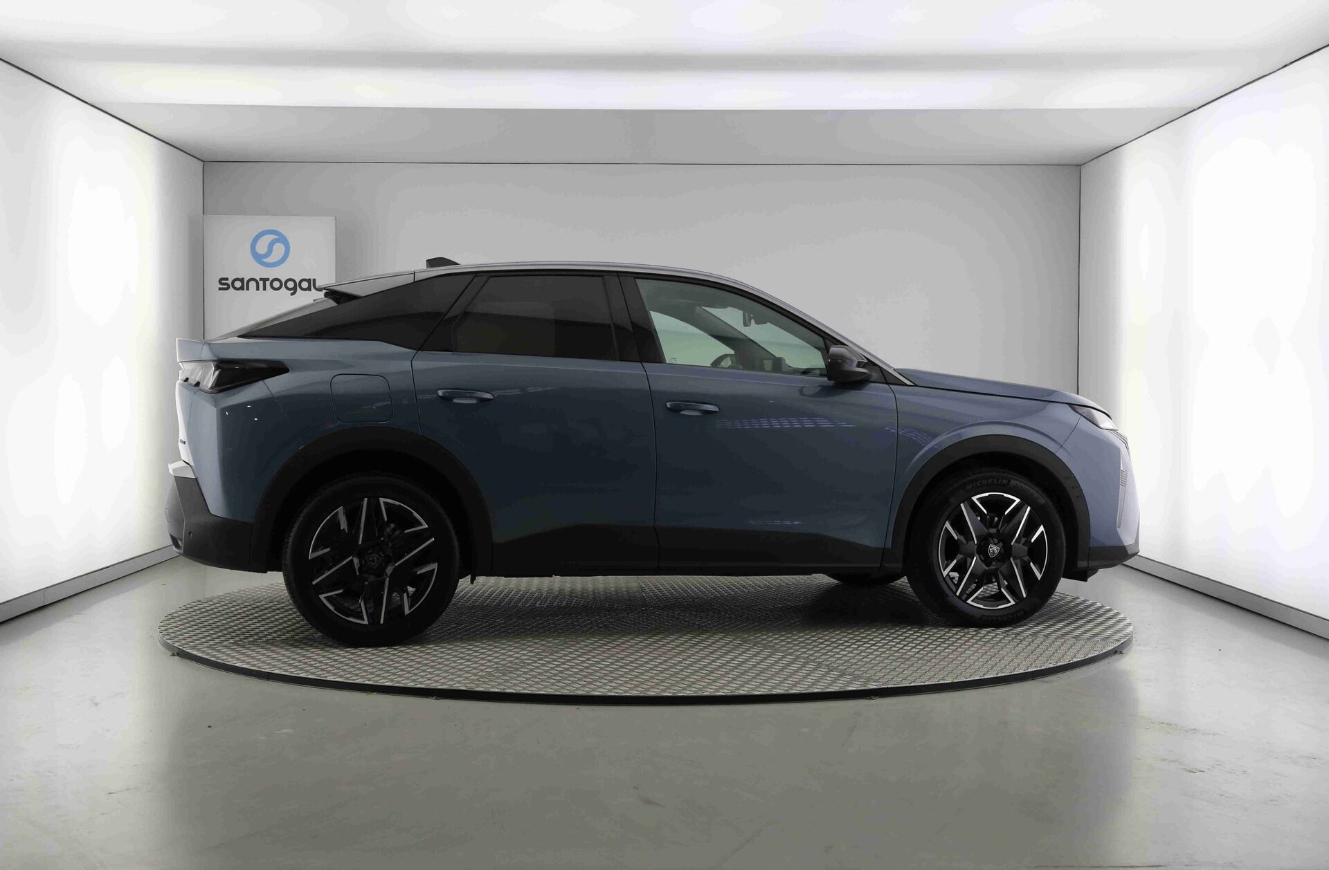 PEUGEOT 3008 1.2 Hybrid Allure e-DCS6