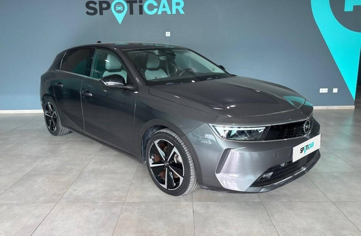 OPEL Astra 1.5 D Elegance Aut.