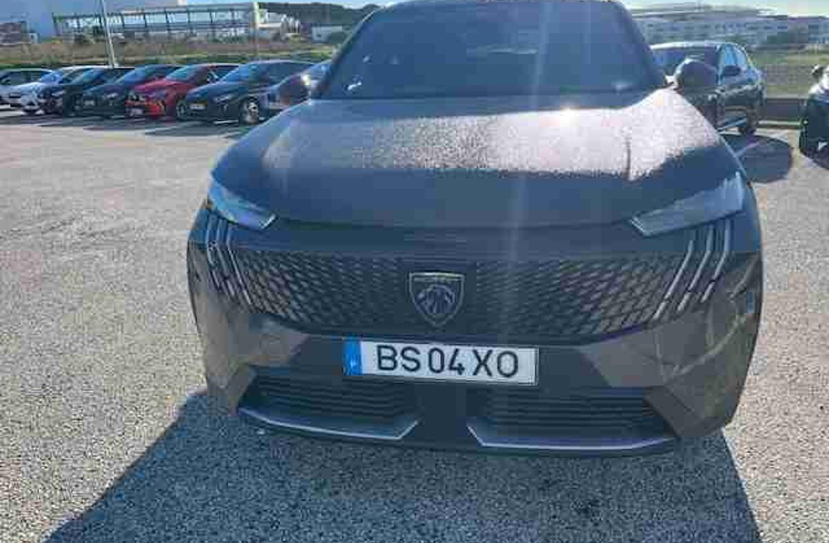 PEUGEOT 3008 1.2 Hybrid Allure e-DCS6