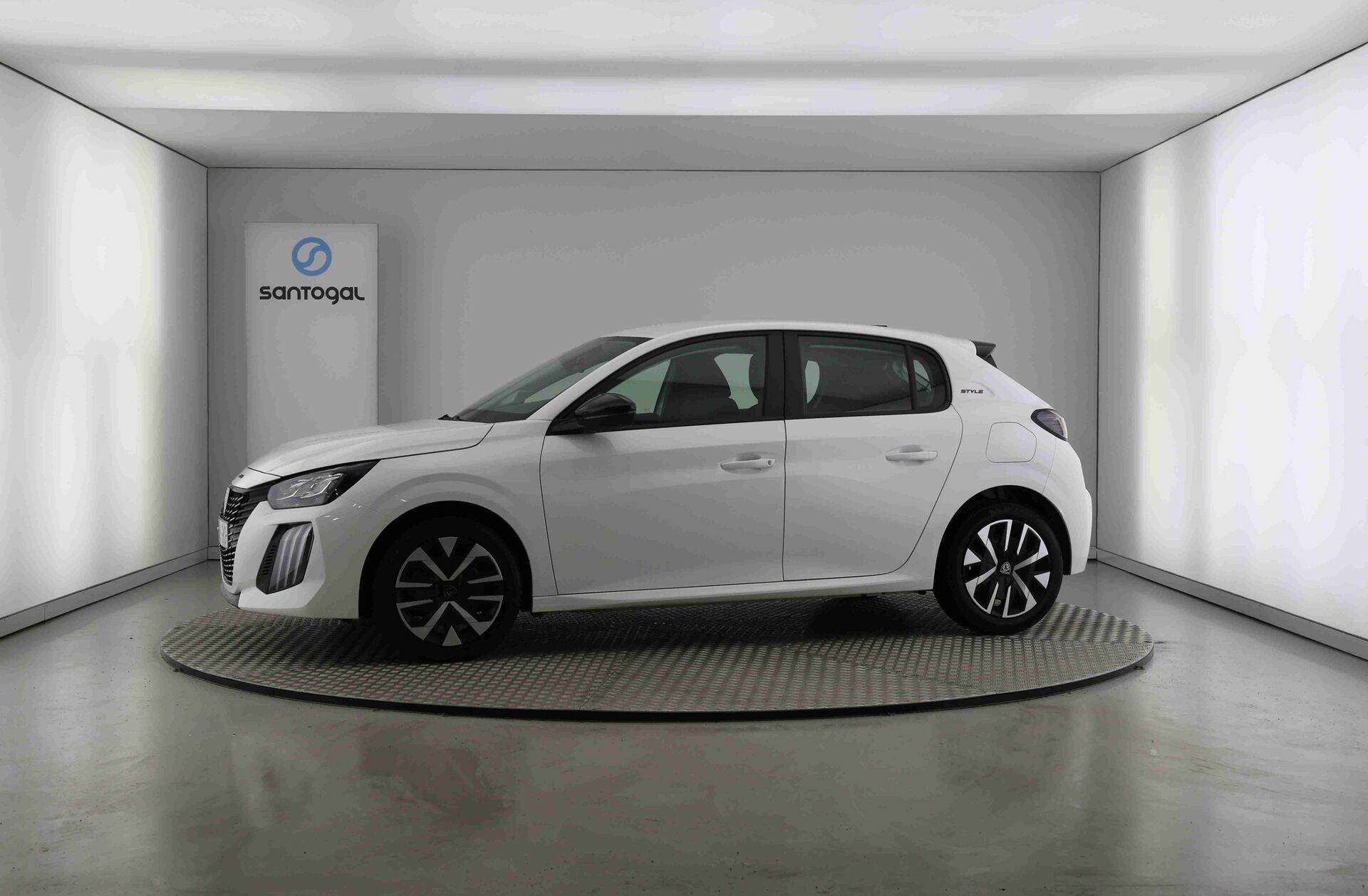 PEUGEOT 208 1.2 PureTech Style