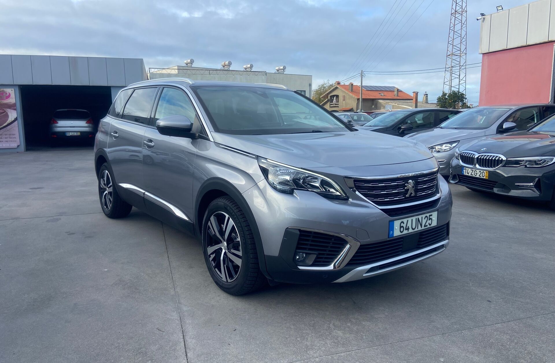 PEUGEOT 5008 1.6 BlueHDi Allure