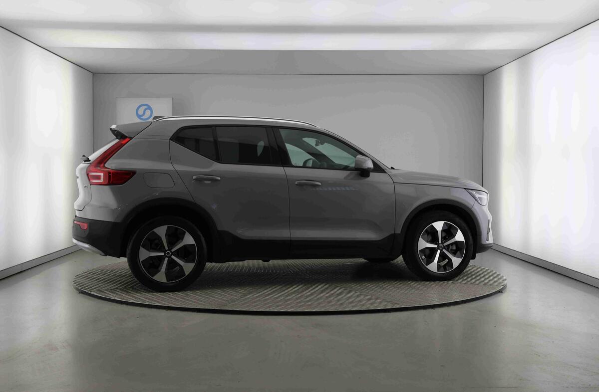 VOLVO XC40 2.0 B3 Core