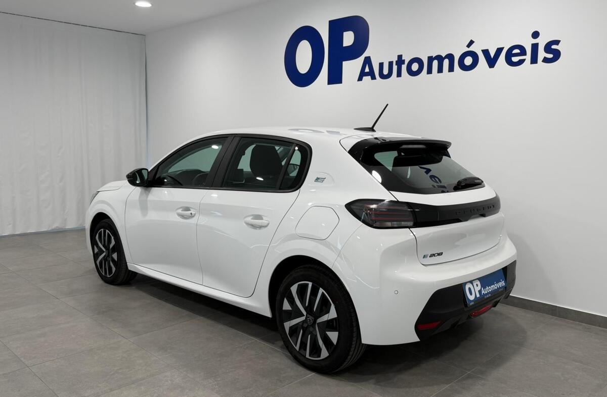 PEUGEOT 208 e- 50 kWh Active