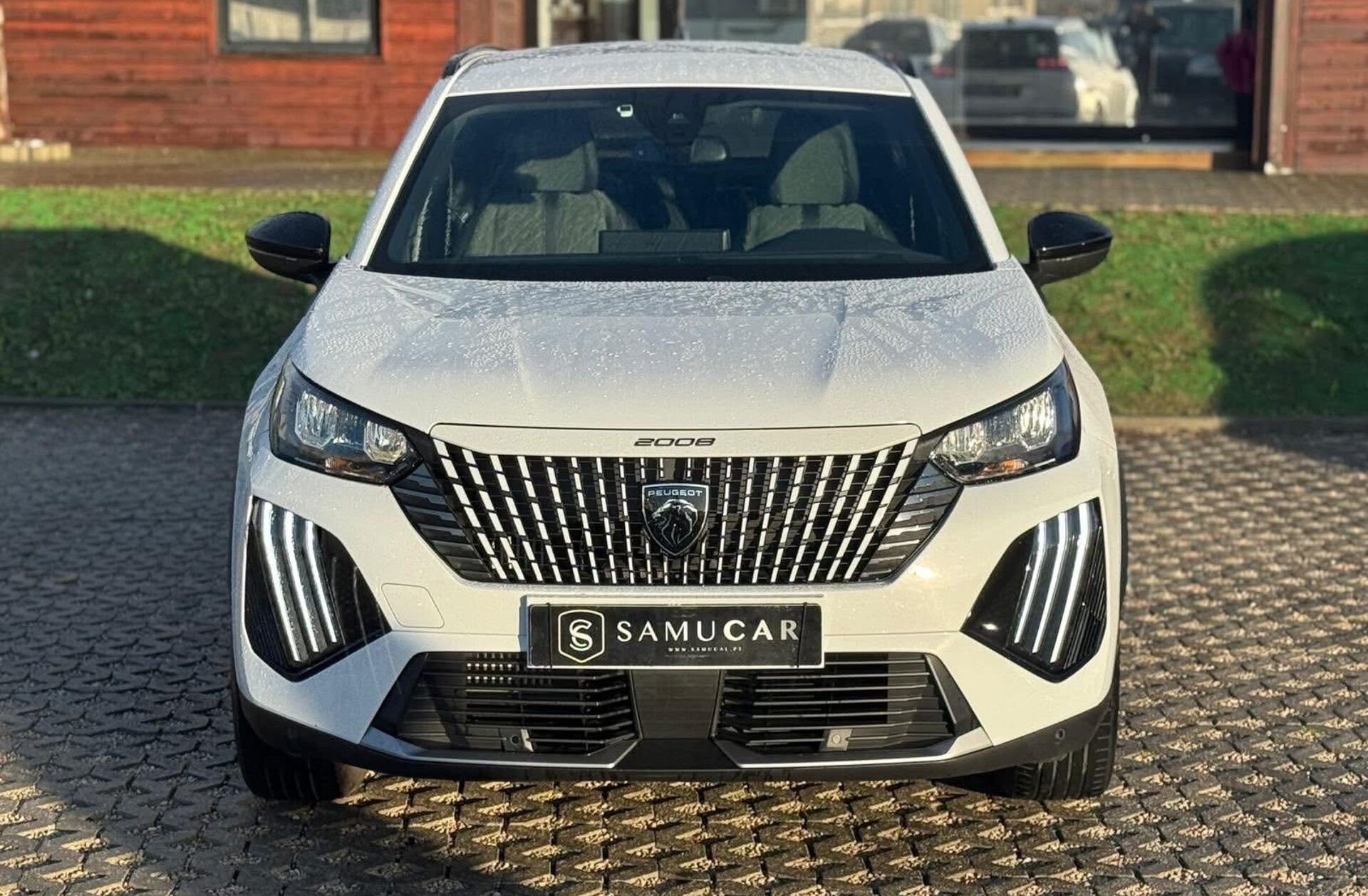 PEUGEOT 2008 1.2 PureTech GT EAT8