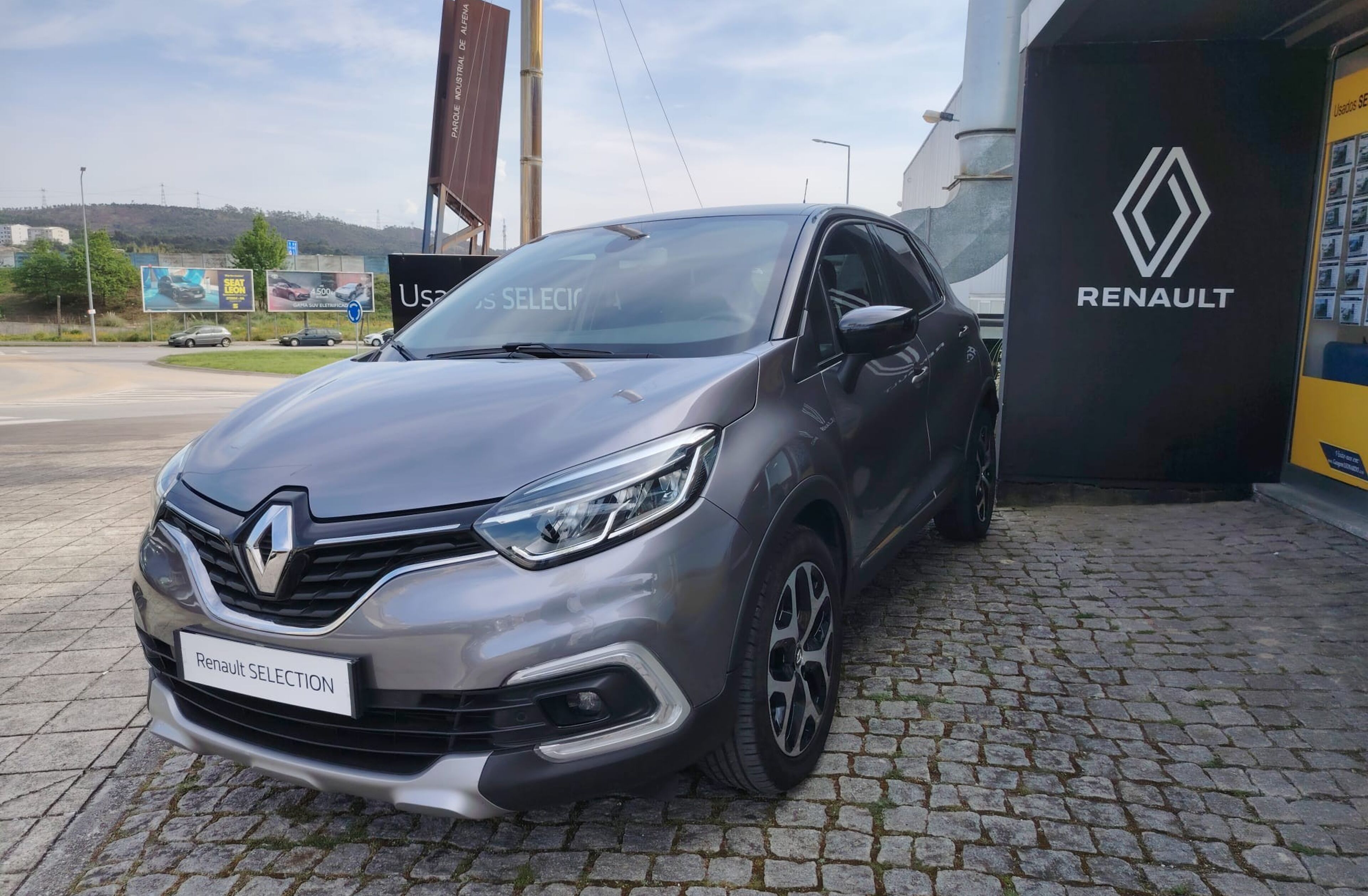 RENAULT Captur 0.9 TCe Exclusive