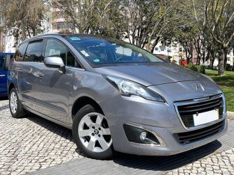 PEUGEOT 5008 1.6 BlueHDi Style