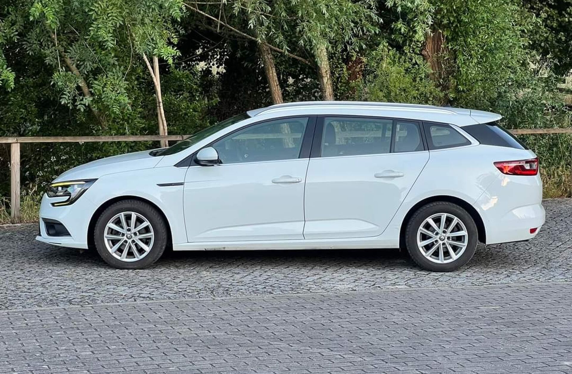 RENAULT Mégane 1.5 Blue dCi Limited EDC