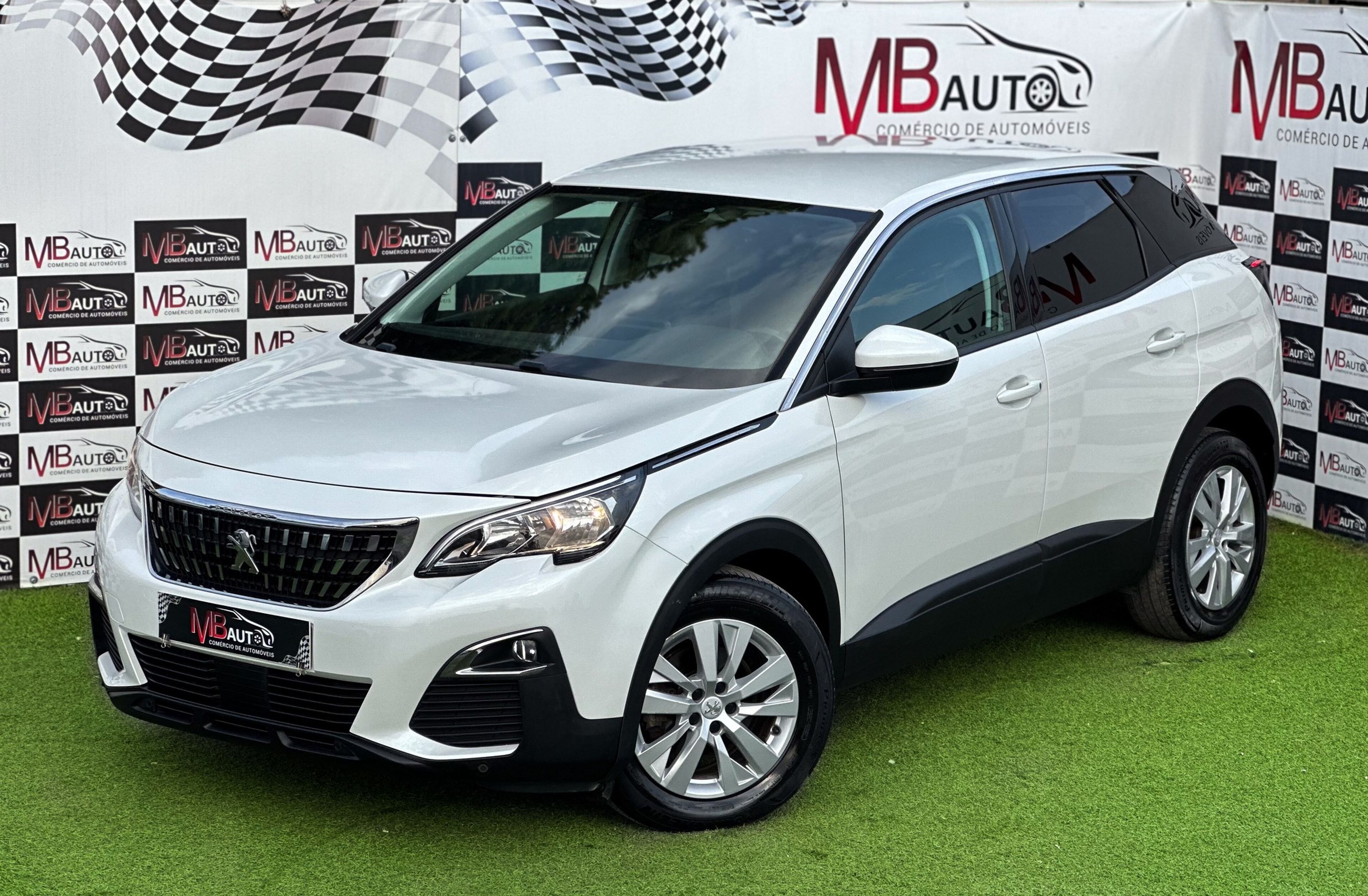 PEUGEOT 3008 1.5 BlueHDi Active