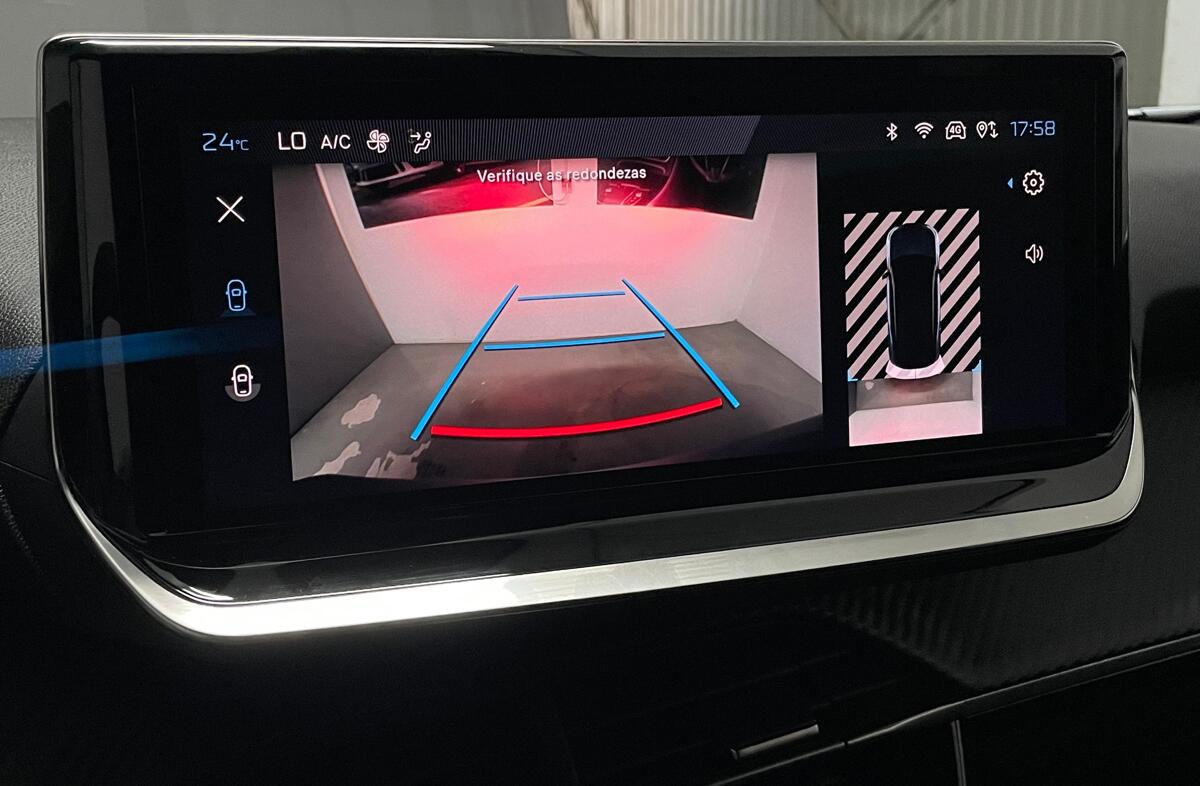 PEUGEOT 2008 1.2 PureTech Allure EAT8