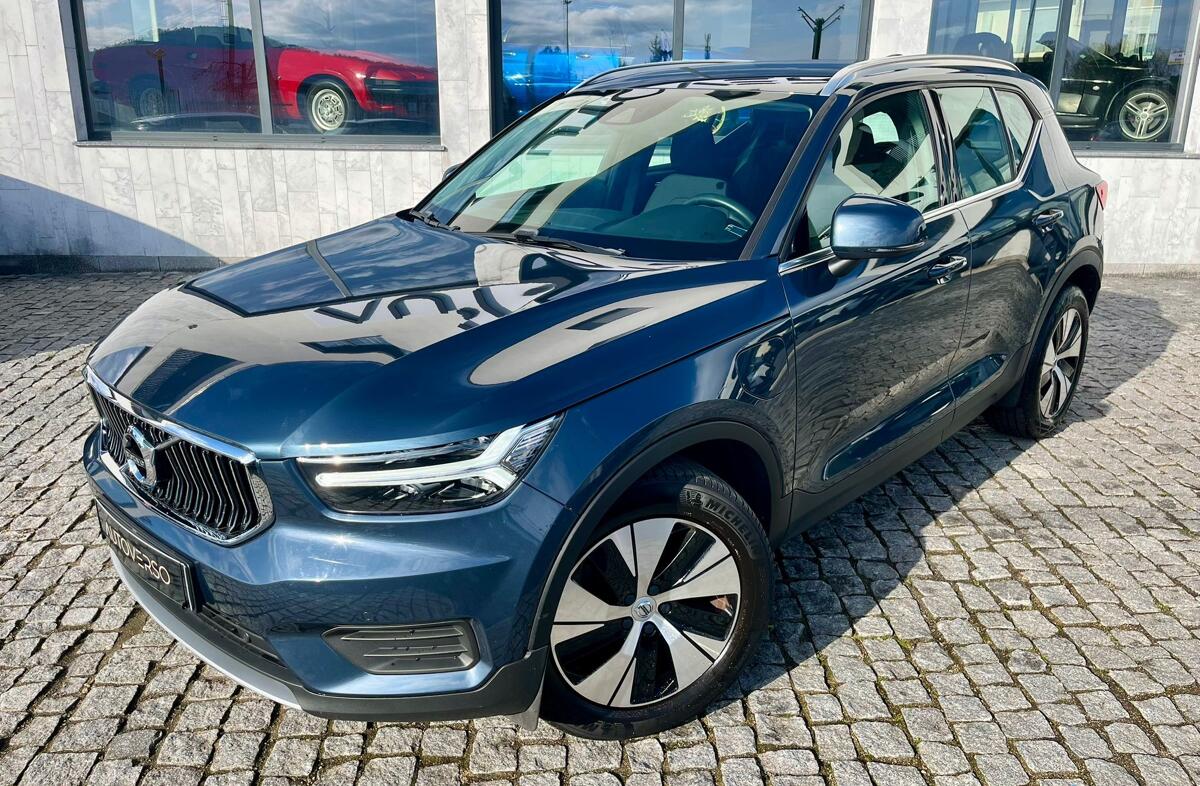 VOLVO XC40 1.5 T4 PHEV Inscription Expression