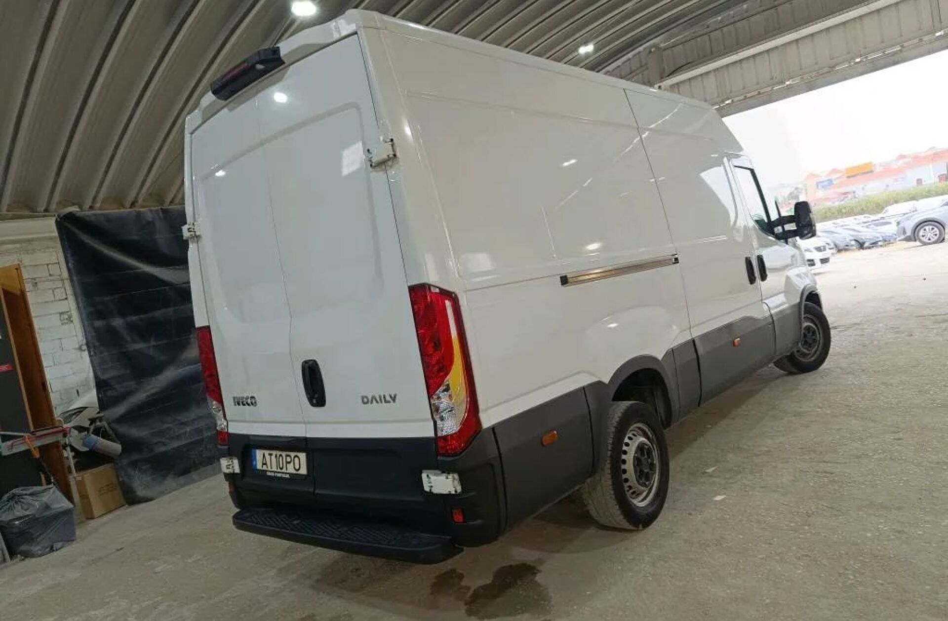 IVECO Daily 2.3 35S16V 3520L 12m3