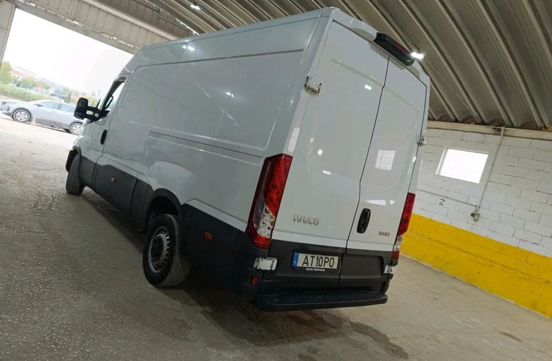 IVECO Daily 2.3 35S16V 3520L 12m3