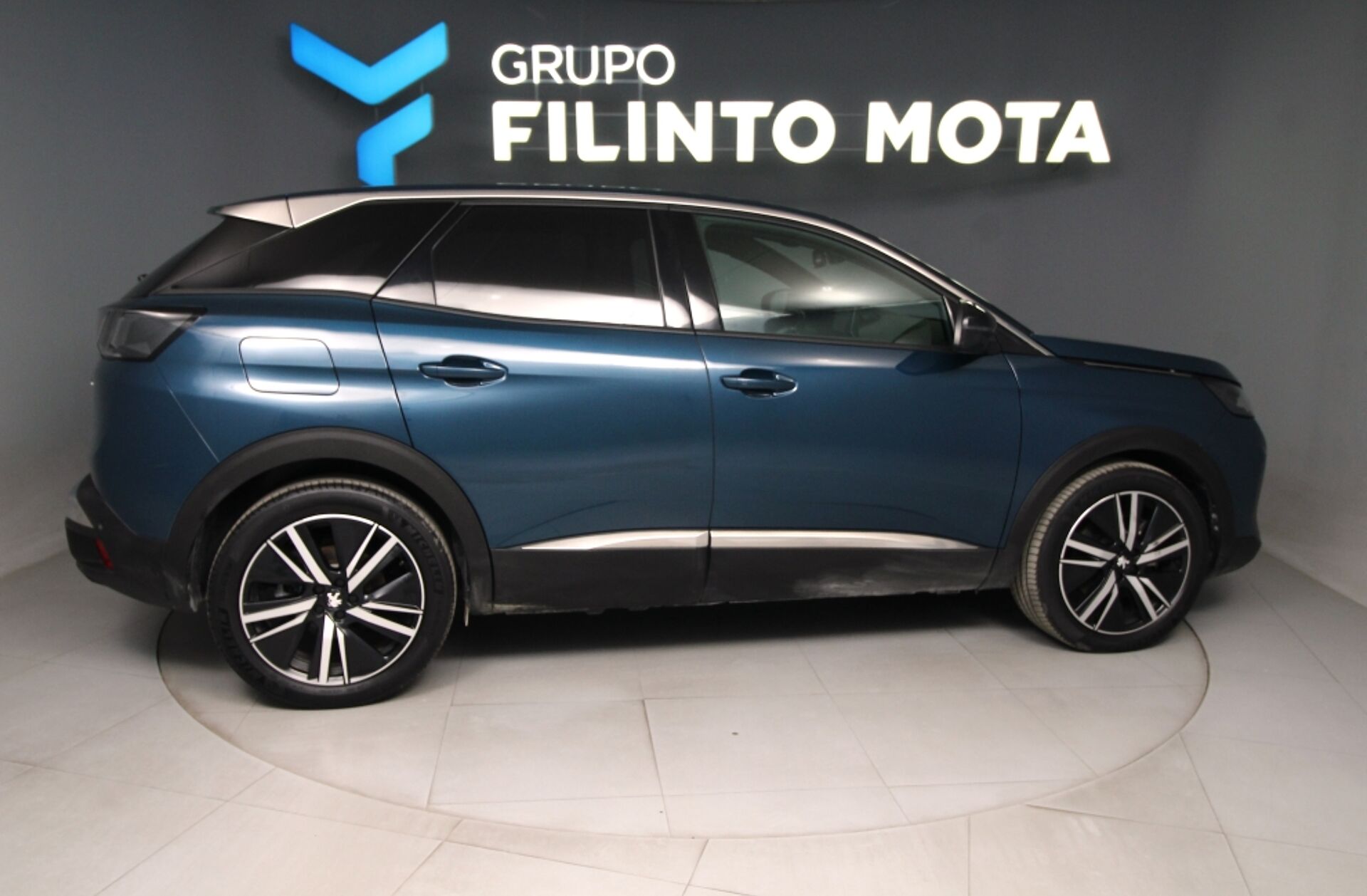 PEUGEOT 3008 1.6 Hybrid Allure Pack e-EAT8