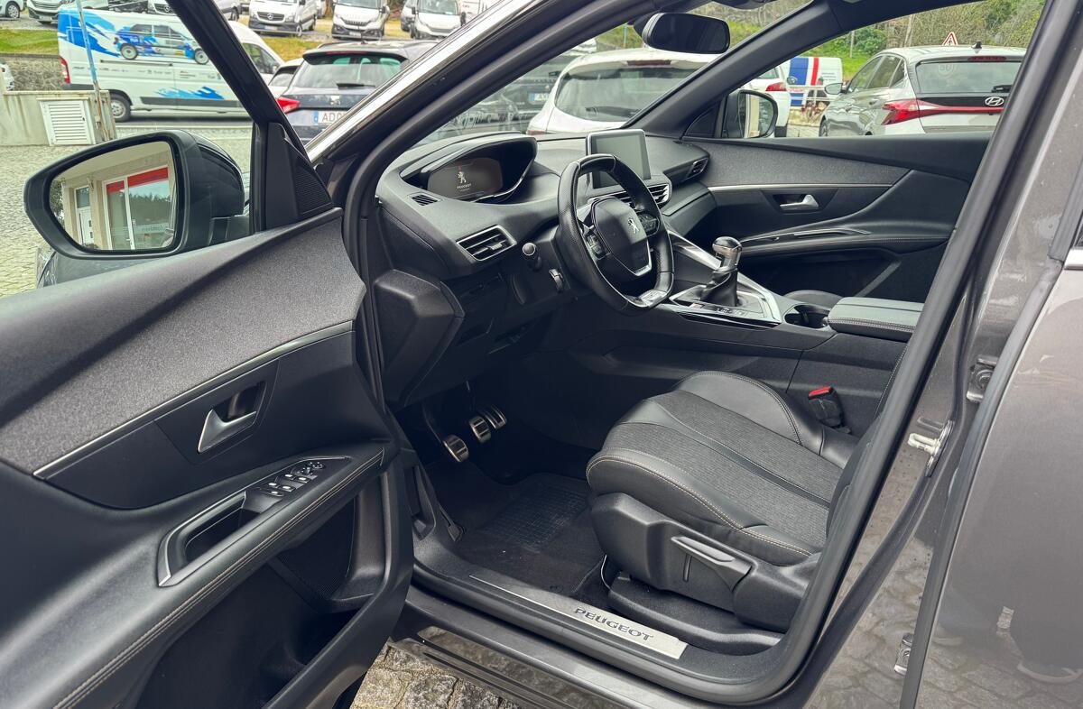 PEUGEOT 3008 1.5 BlueHDi GT Line