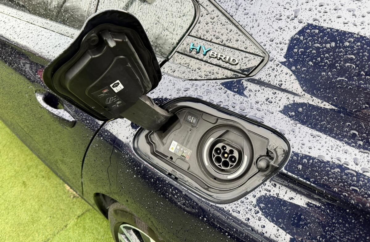 PEUGEOT 508 1.6 Hybrid GT e-EAT8