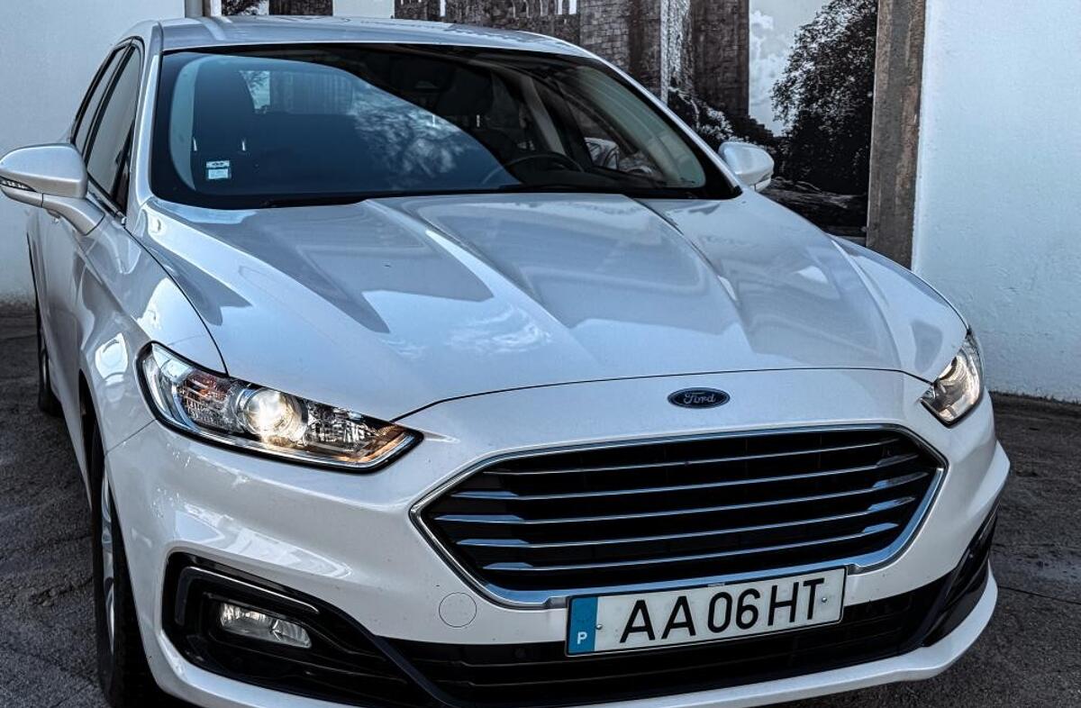 FORD Mondeo 2.0 HEV Titanium