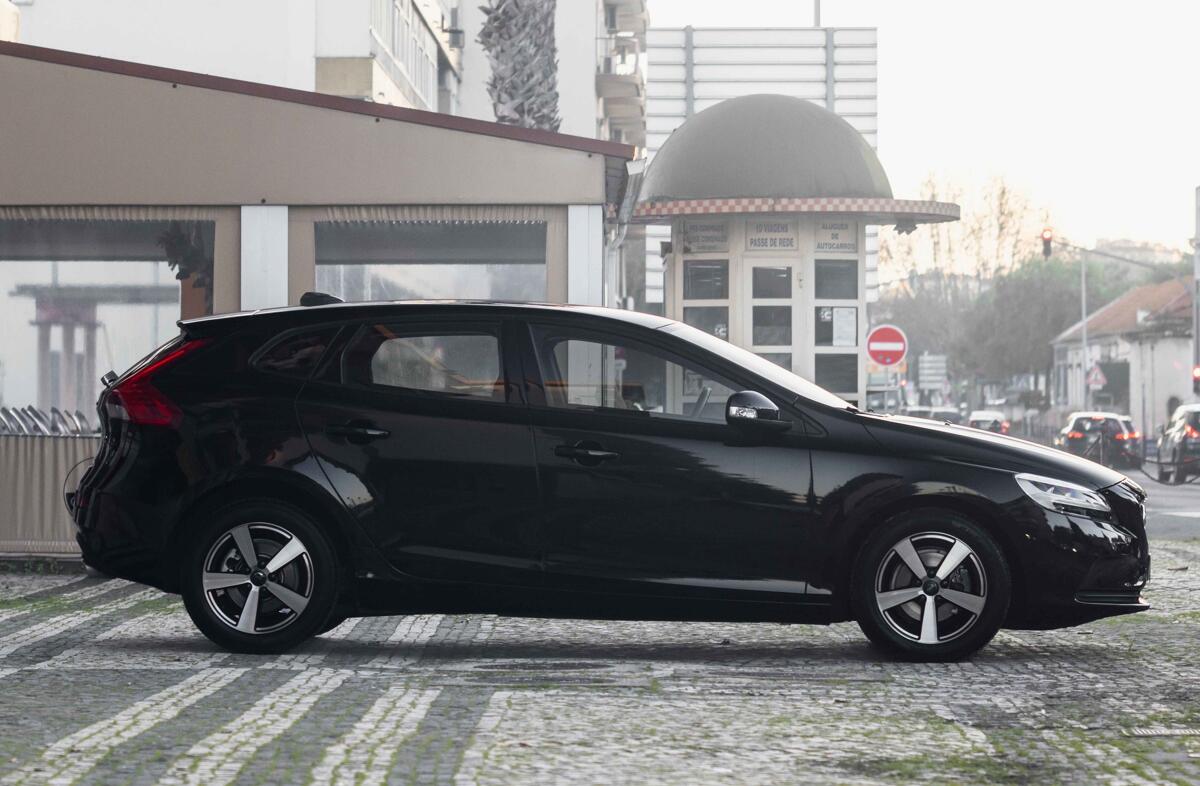 VOLVO V40 2.0 D2 Kinetic