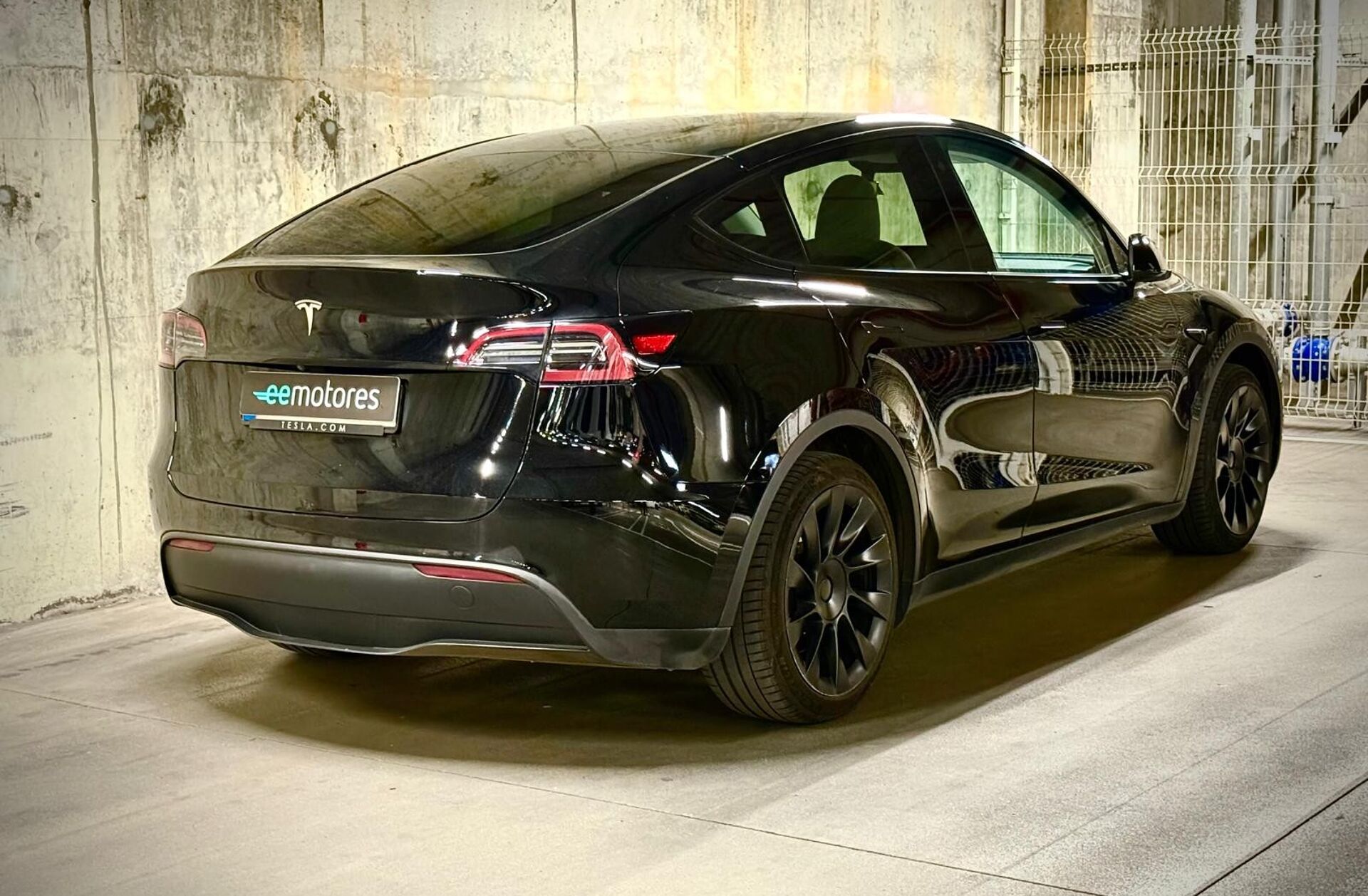 TESLA Model Y Tração Traseira