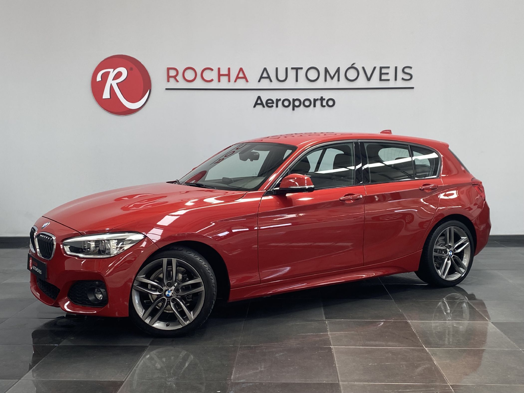 BMW Serie-1 116 d Pack M por 19 949 € Rocha Automóveis - Matosinhos | Porto