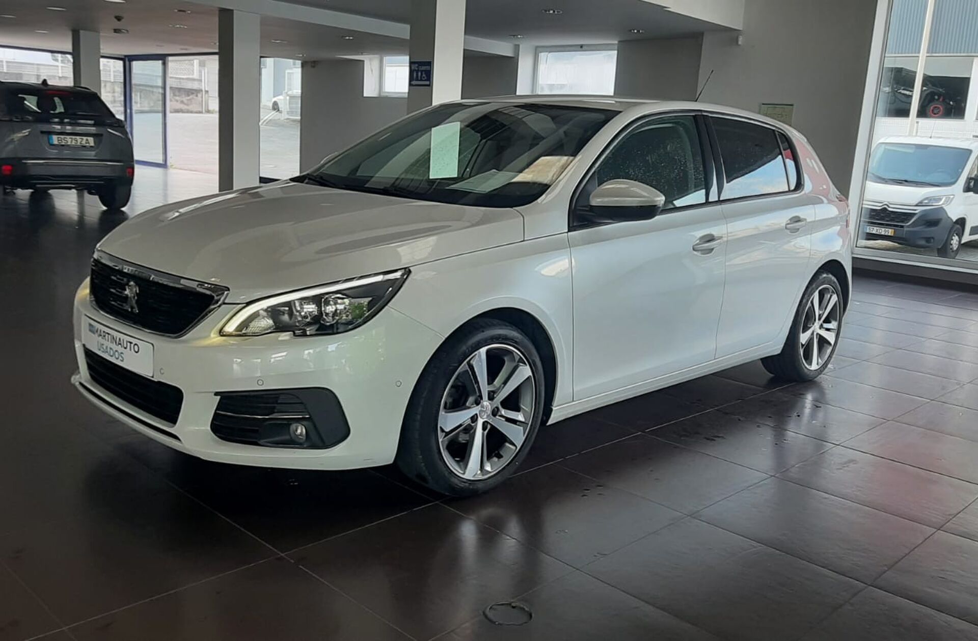 PEUGEOT 308 1.2 PureTech Active