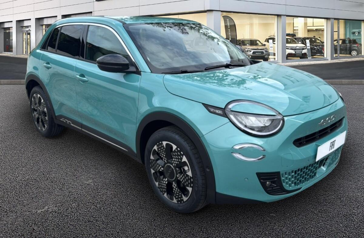 FIAT 600 1.2 Hybrid La Prima