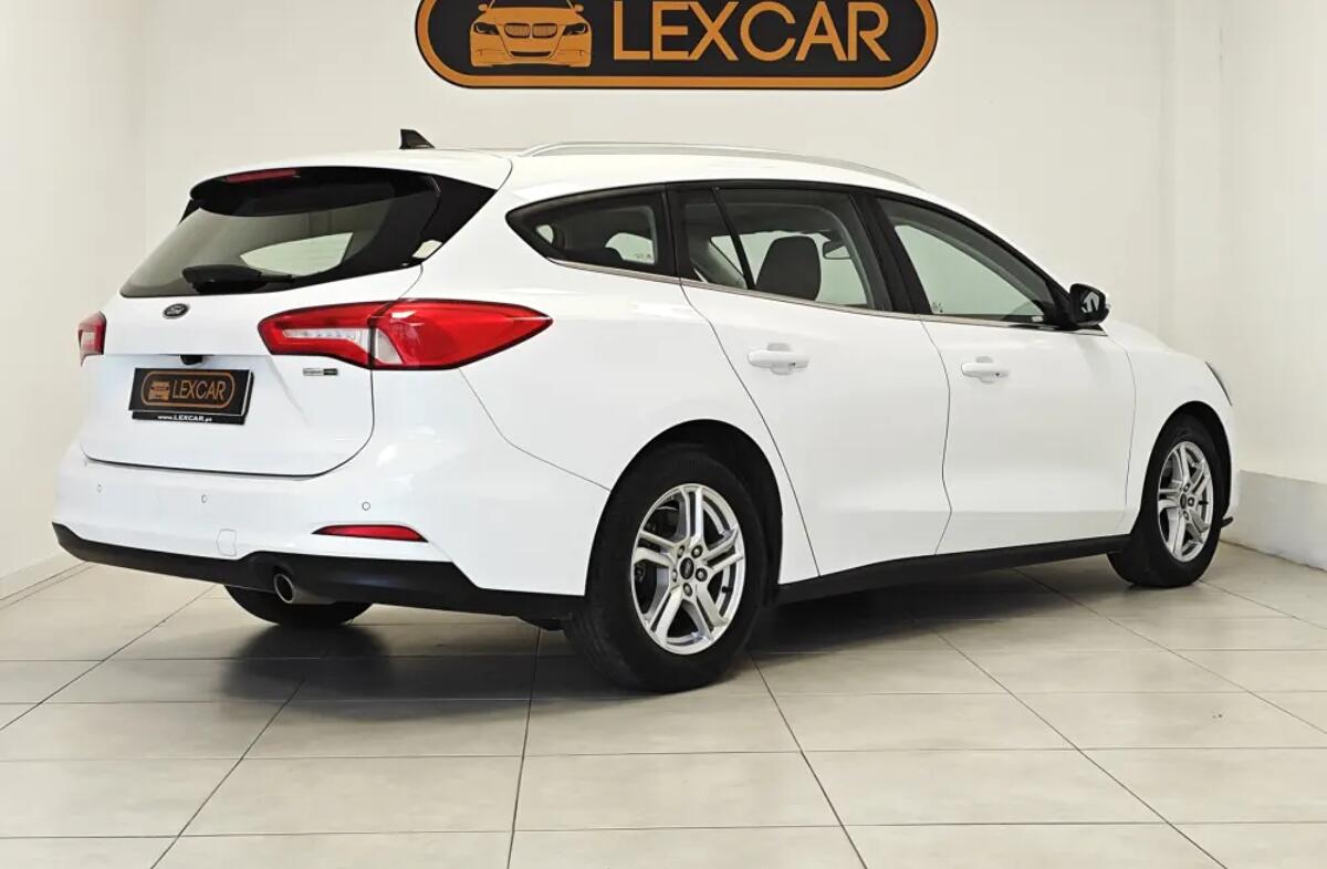 FORD Focus 1.0 EcoBoost MHEV Vignale