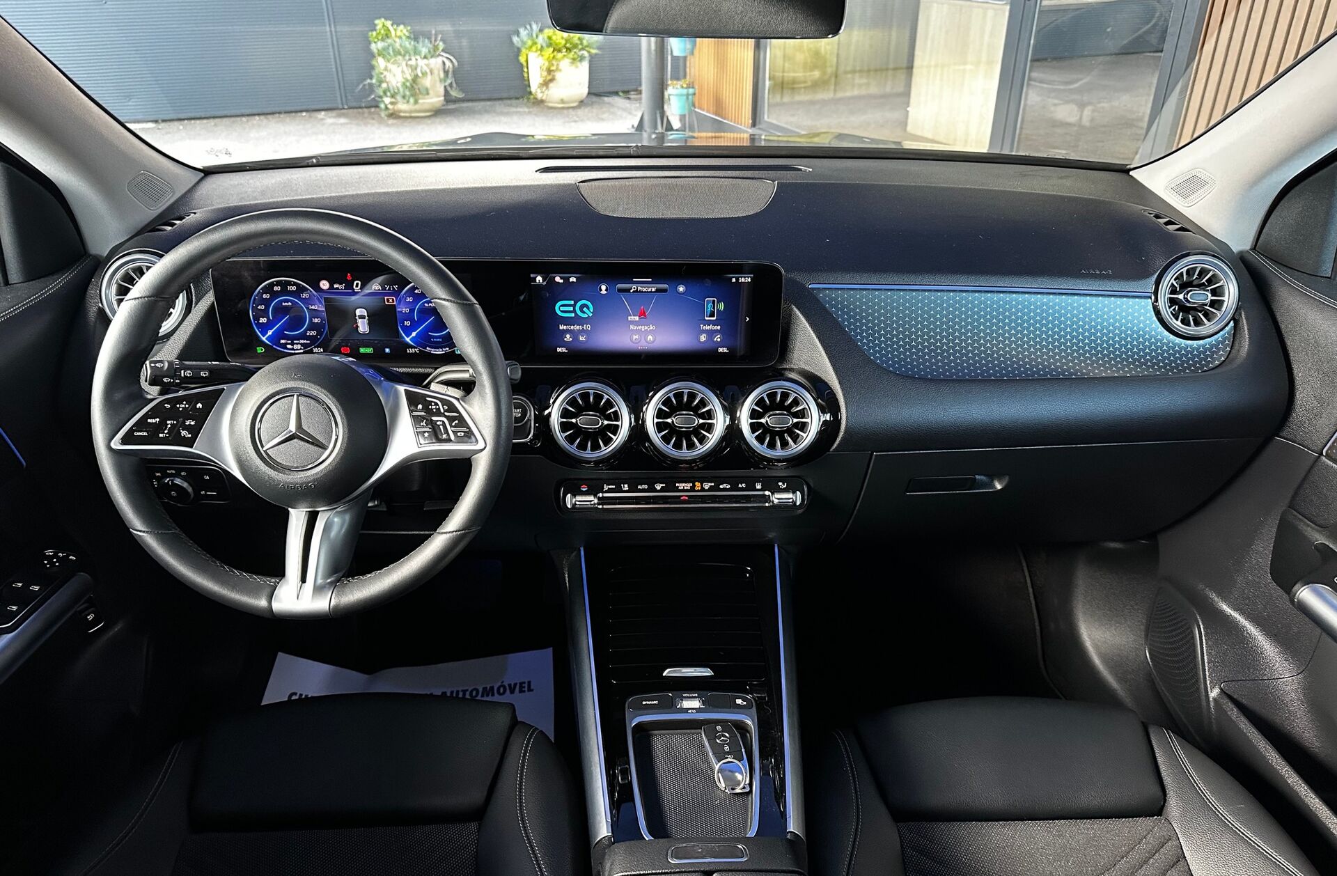 MERCEDES EQA 250+ Edition