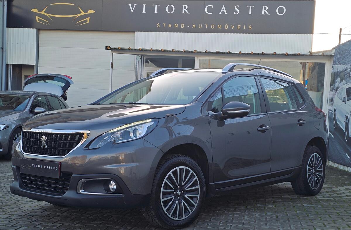 PEUGEOT 2008 1.2 PureTech Active