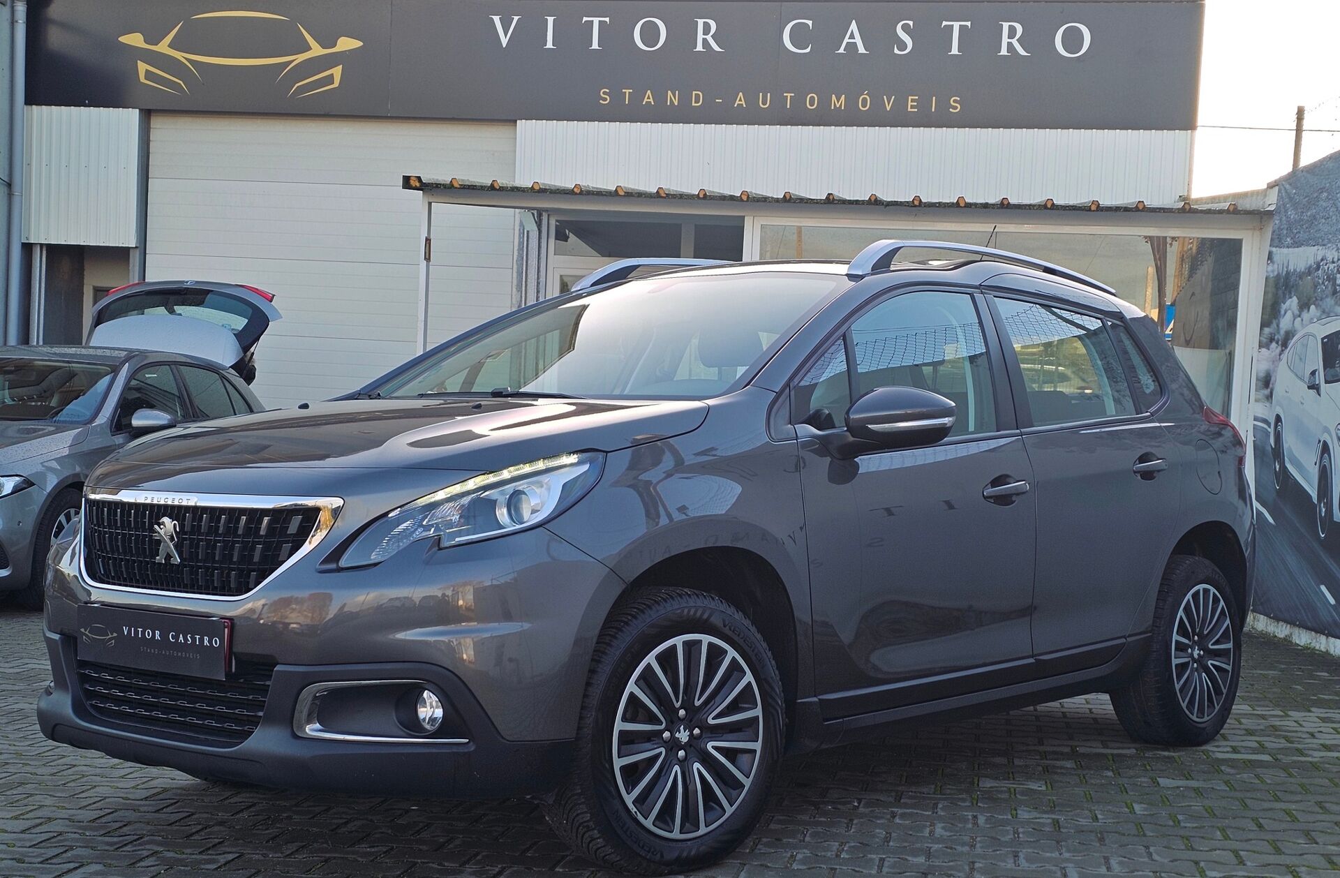 PEUGEOT 2008 1.2 PureTech Active
