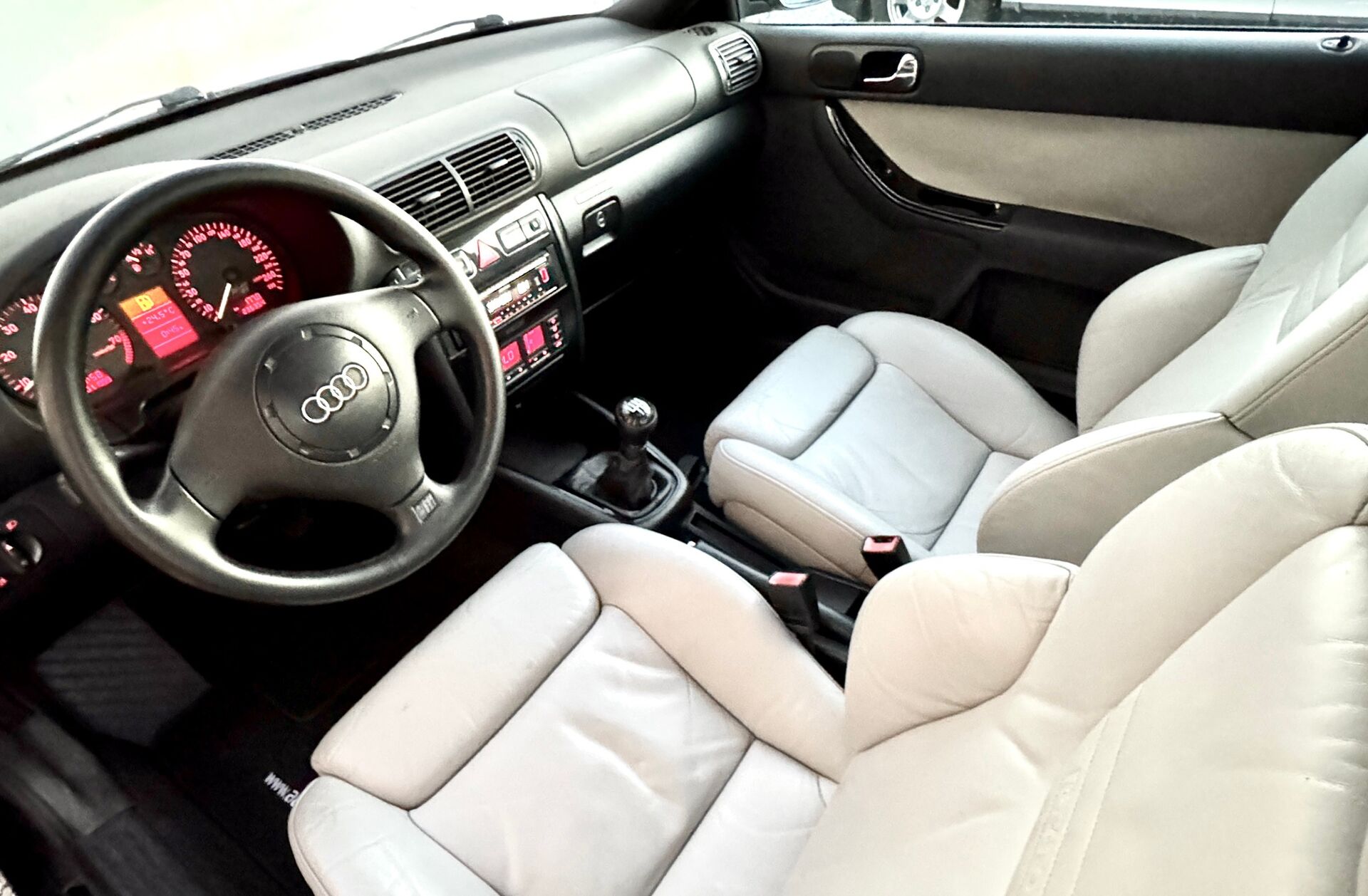 AUDI A3 1.8 T S3 quattro