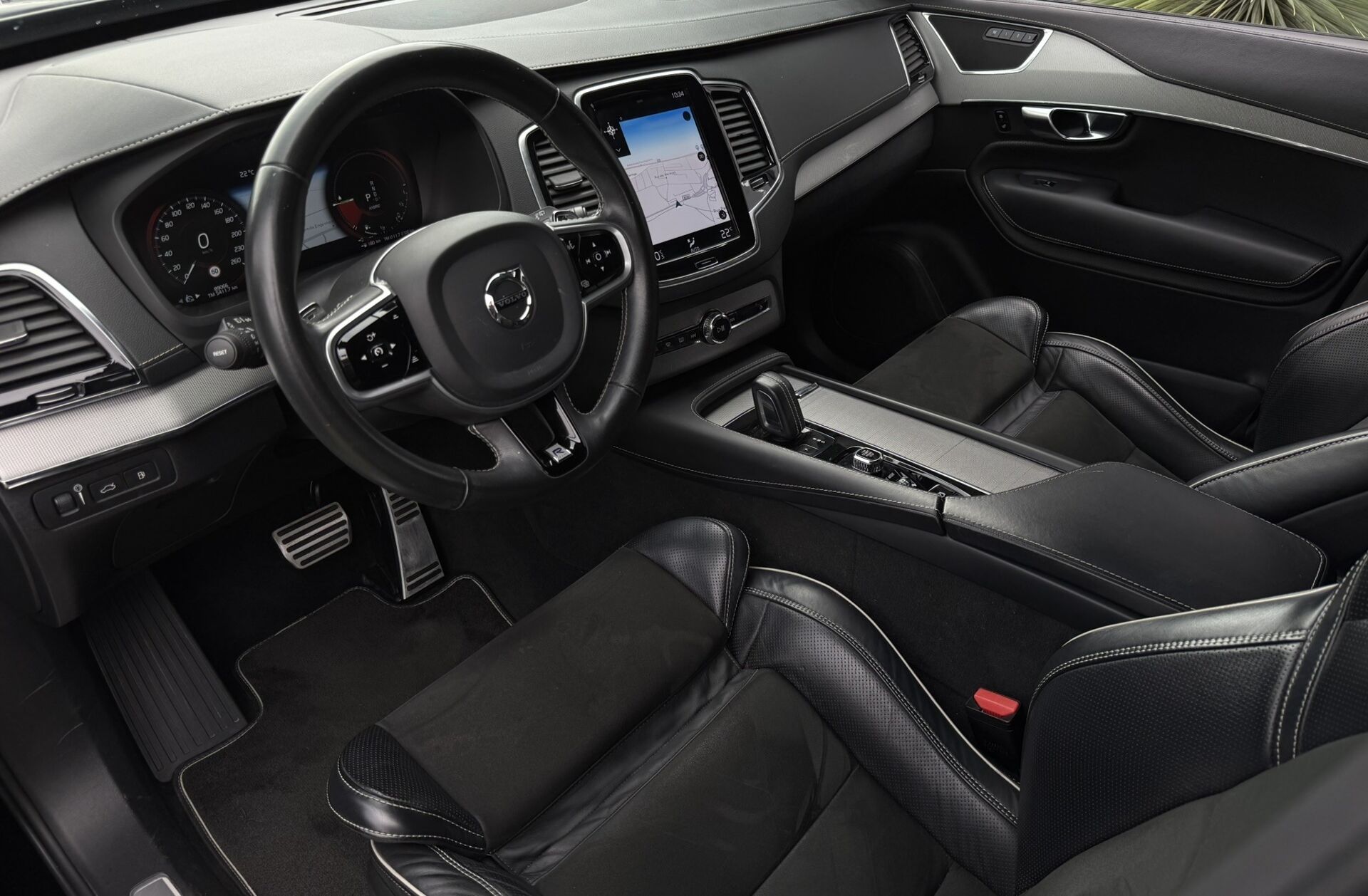 VOLVO XC90 2.0 T8 PHEV R-Design AWD