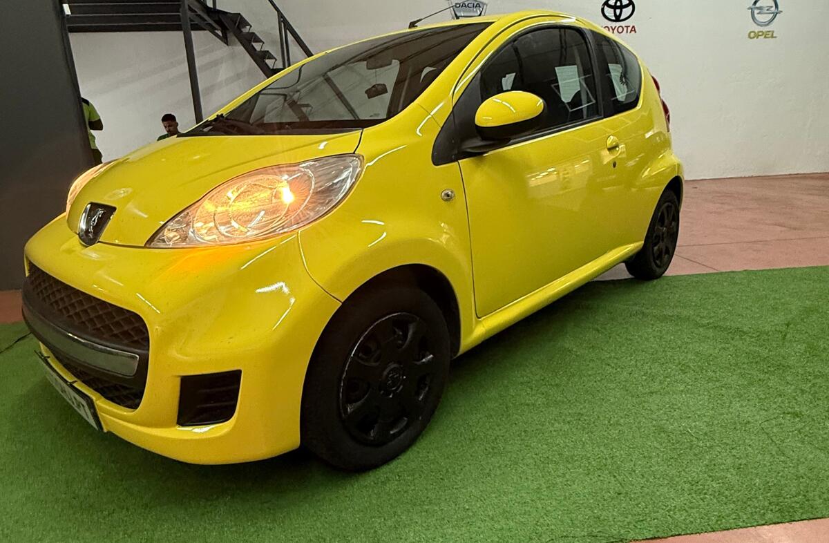PEUGEOT 107 1.0 Urban