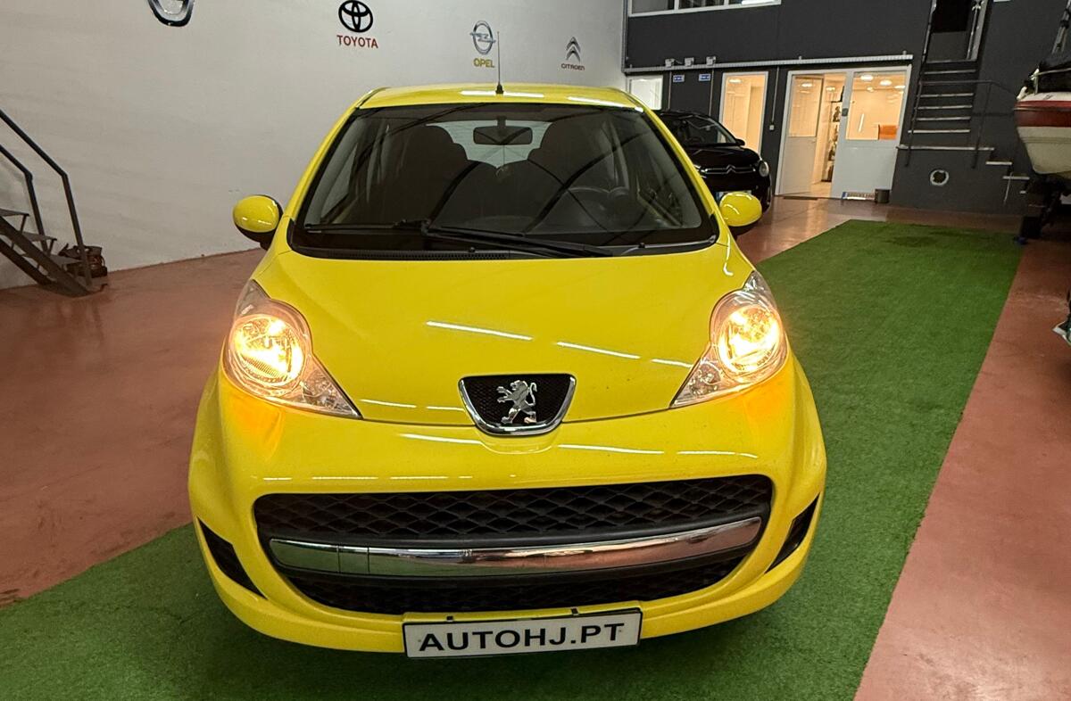 PEUGEOT 107 1.0 Urban
