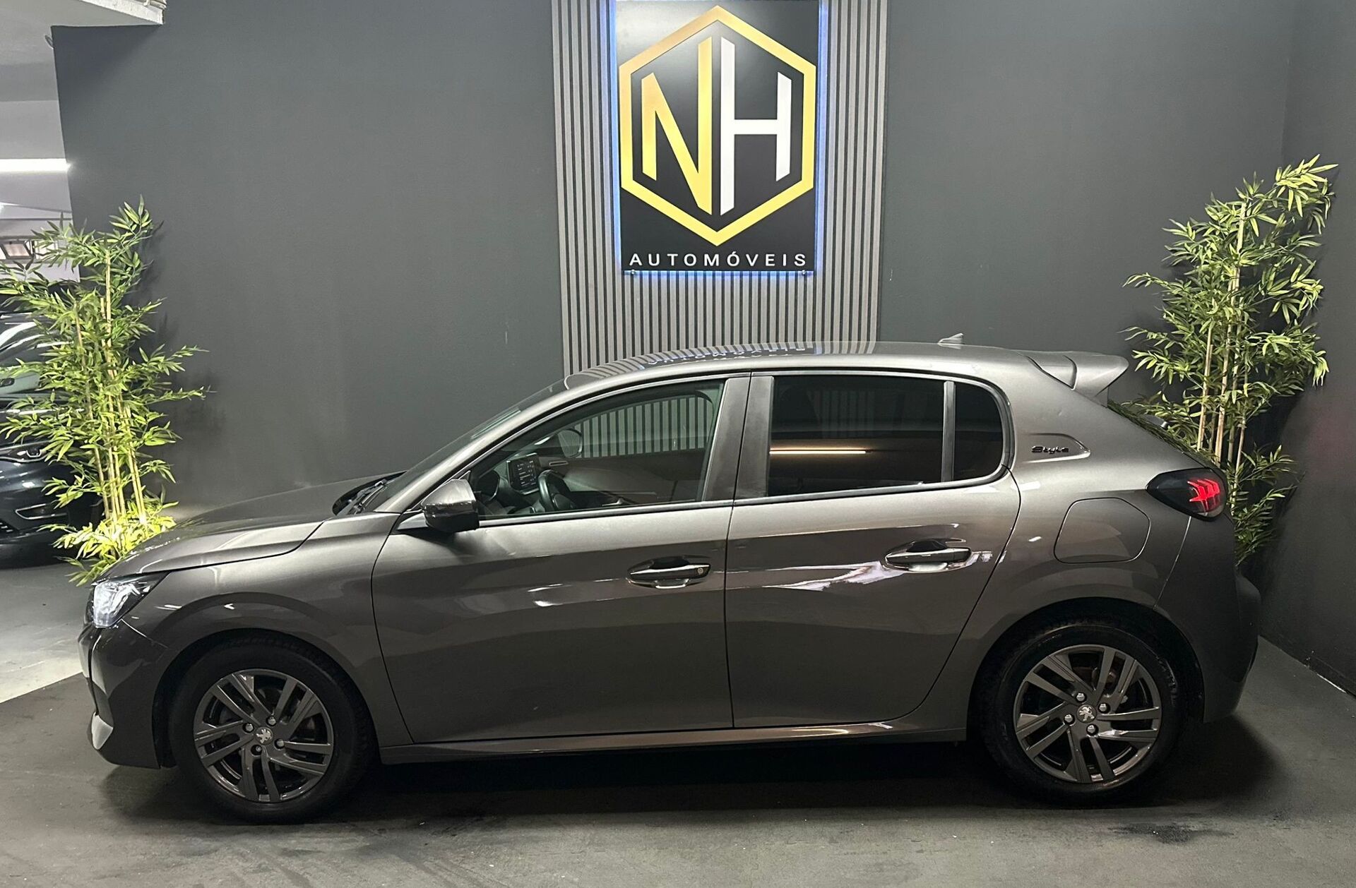 PEUGEOT 208 1.2 PureTech Allure EAT8