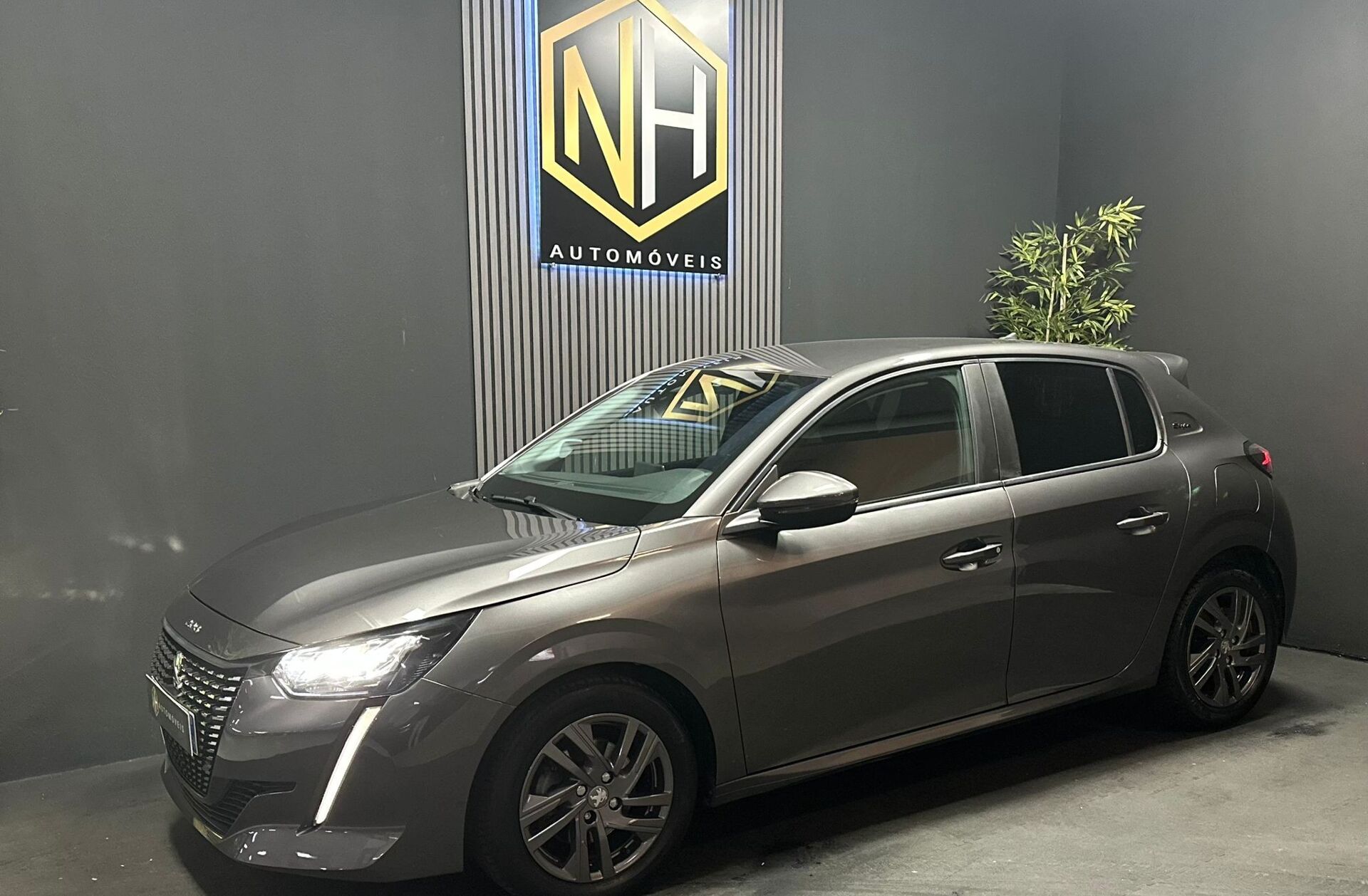 PEUGEOT 208 1.2 PureTech Allure EAT8