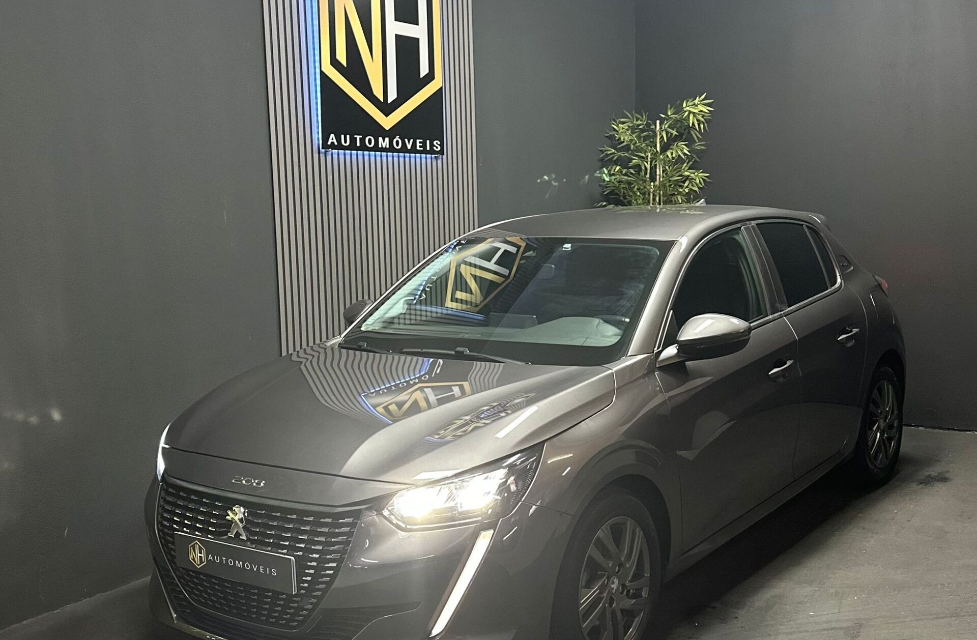 PEUGEOT 208 1.2 PureTech Allure EAT8