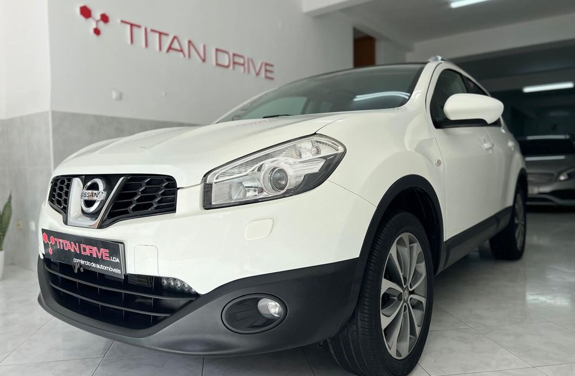NISSAN Qashqai 2.0 Acenta CVT