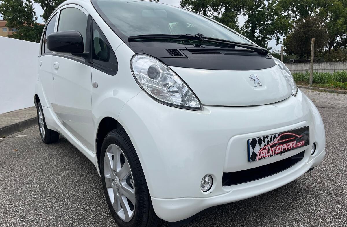 PEUGEOT iOn iOn