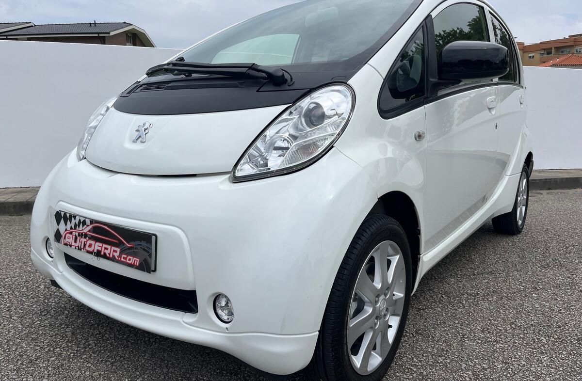 PEUGEOT iOn iOn
