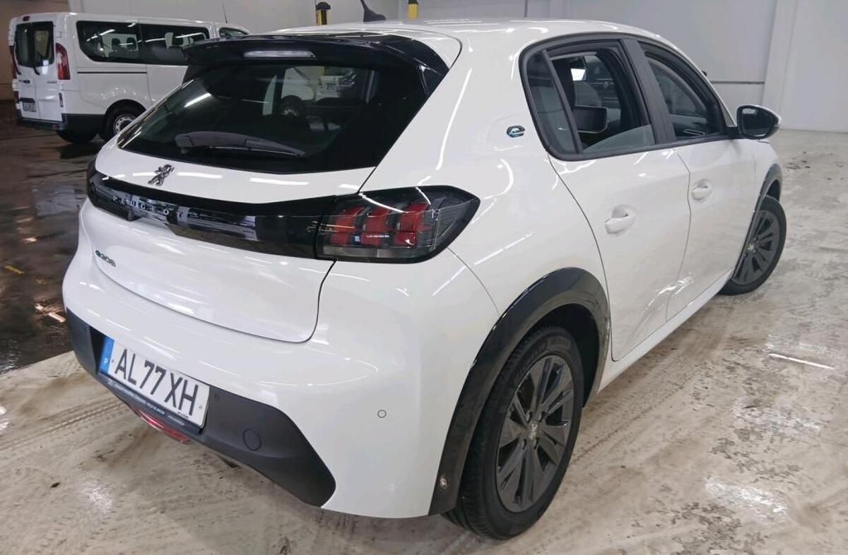 PEUGEOT 208 e- 50 kWh Active Pack