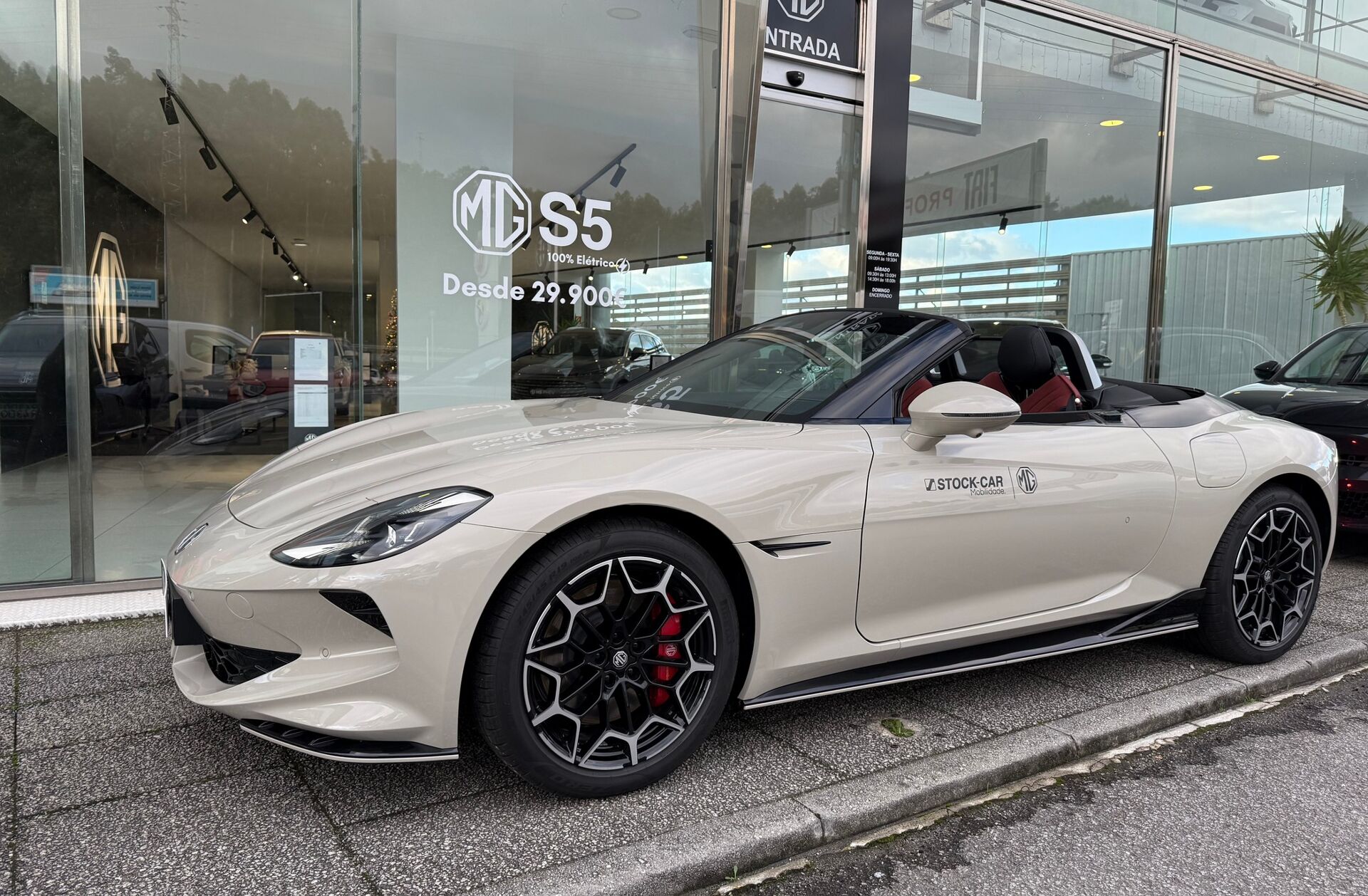 MG ZS 72.6 kWh Luxury