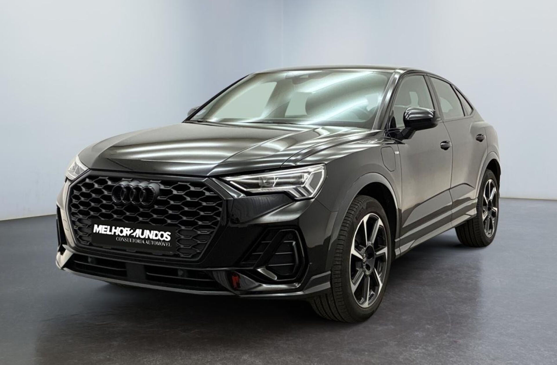 AUDI Q3 45 TFSIe S line S tronic