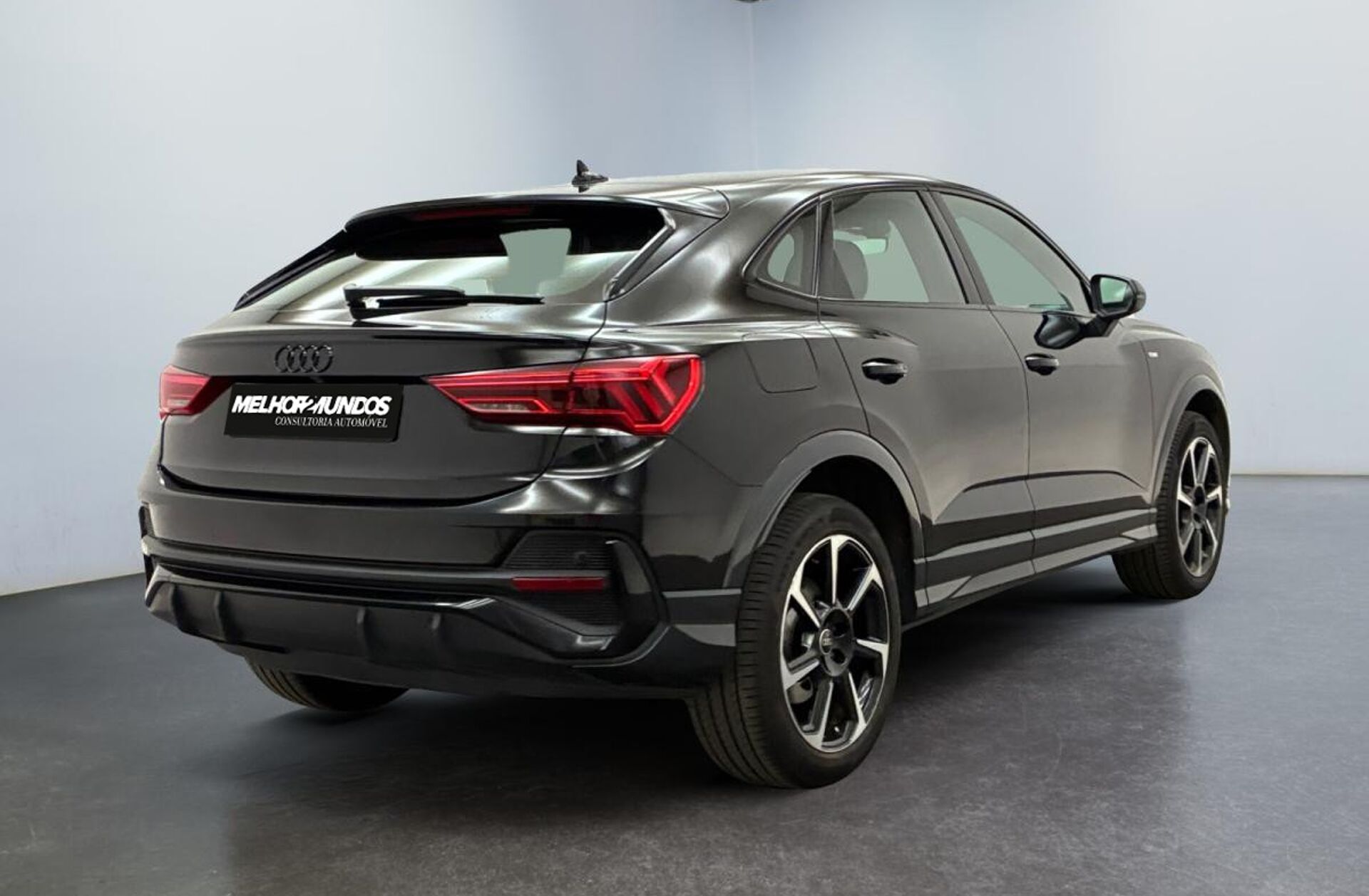 AUDI Q3 45 TFSIe S line S tronic